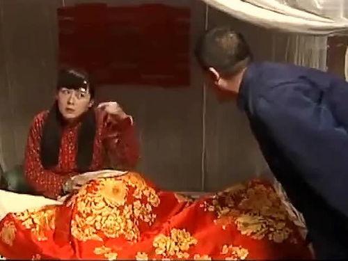 穿到八零新婚夜，我带空间嫁穷汉,携空间嫁穷汉，逆袭人生路